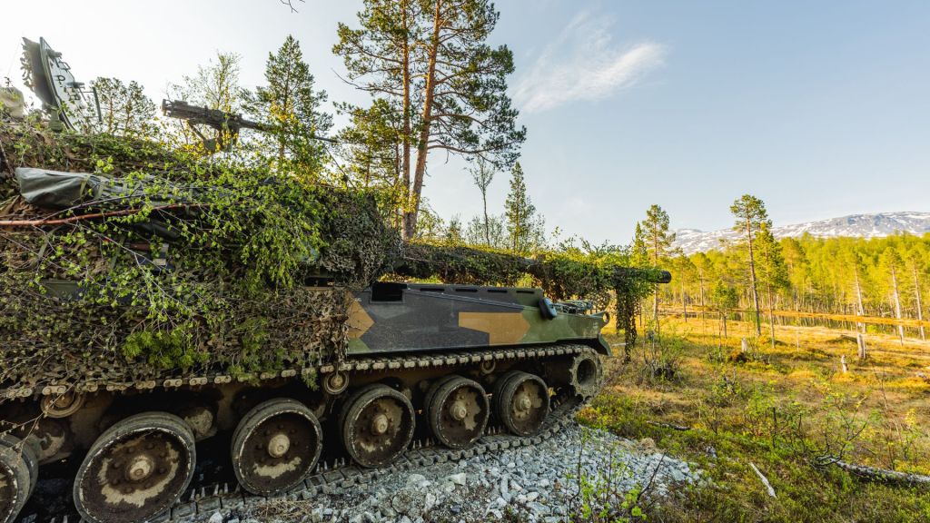 Avtalen er en viktig milepæl i oppbyggingen av den nye artilleribataljonen i Finnmarksbrigaden. Foto: Forsvaret