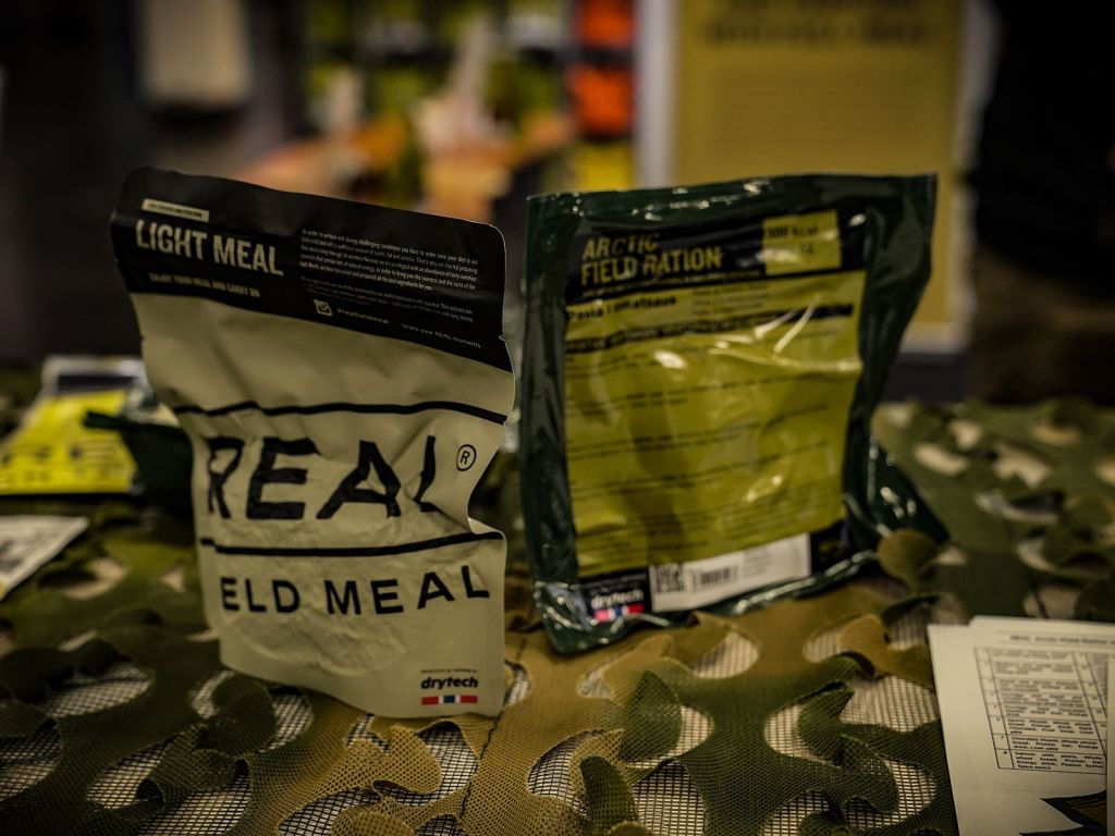 arctic field ration + frokost field meal 1600x1200 forside
