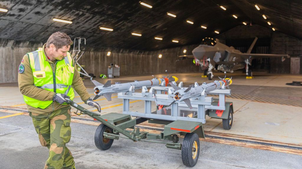 AIM-9X Sidewinder er et varmesøkende kortholdsmissil som også benyttes på de norske F-35-kampflyene. Foto: Ole Andreas Vekve/ Forsvaret