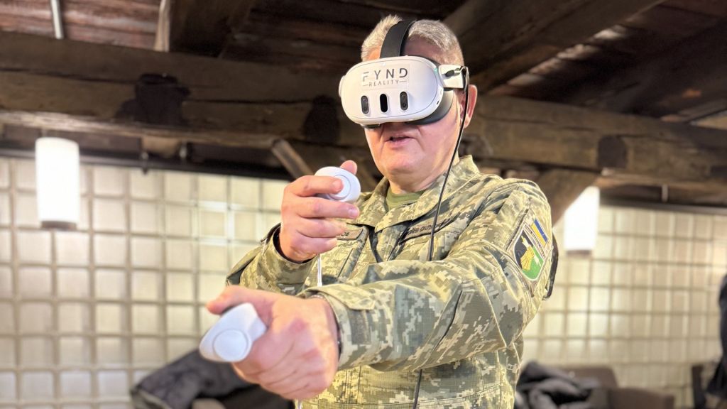  Ukrainsk general gjør prosedyre på Leopard 2A4. Foto: Fynd Reality